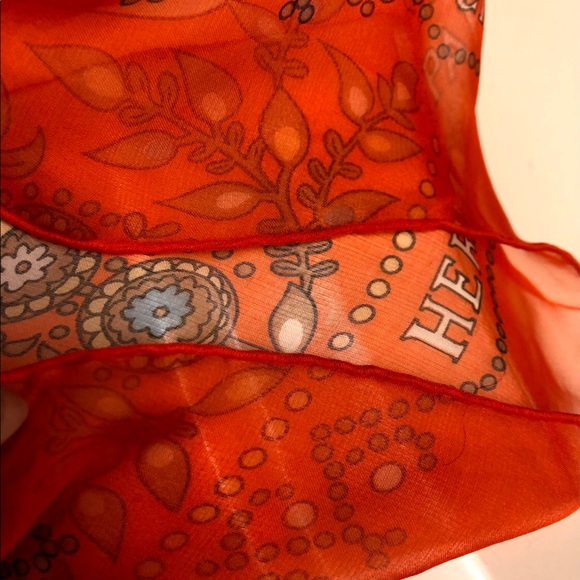 Hermes L’abre de vie Scarf. Hand rolled.  Silk - Picture 13 of 16